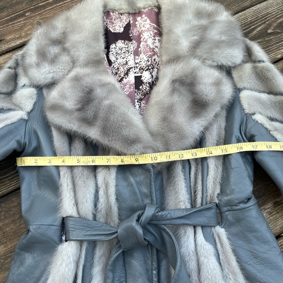Beautiful Vintage Mink Fur and Gray Leather Belted Jacket 70sVibe - Picture 15 of 16